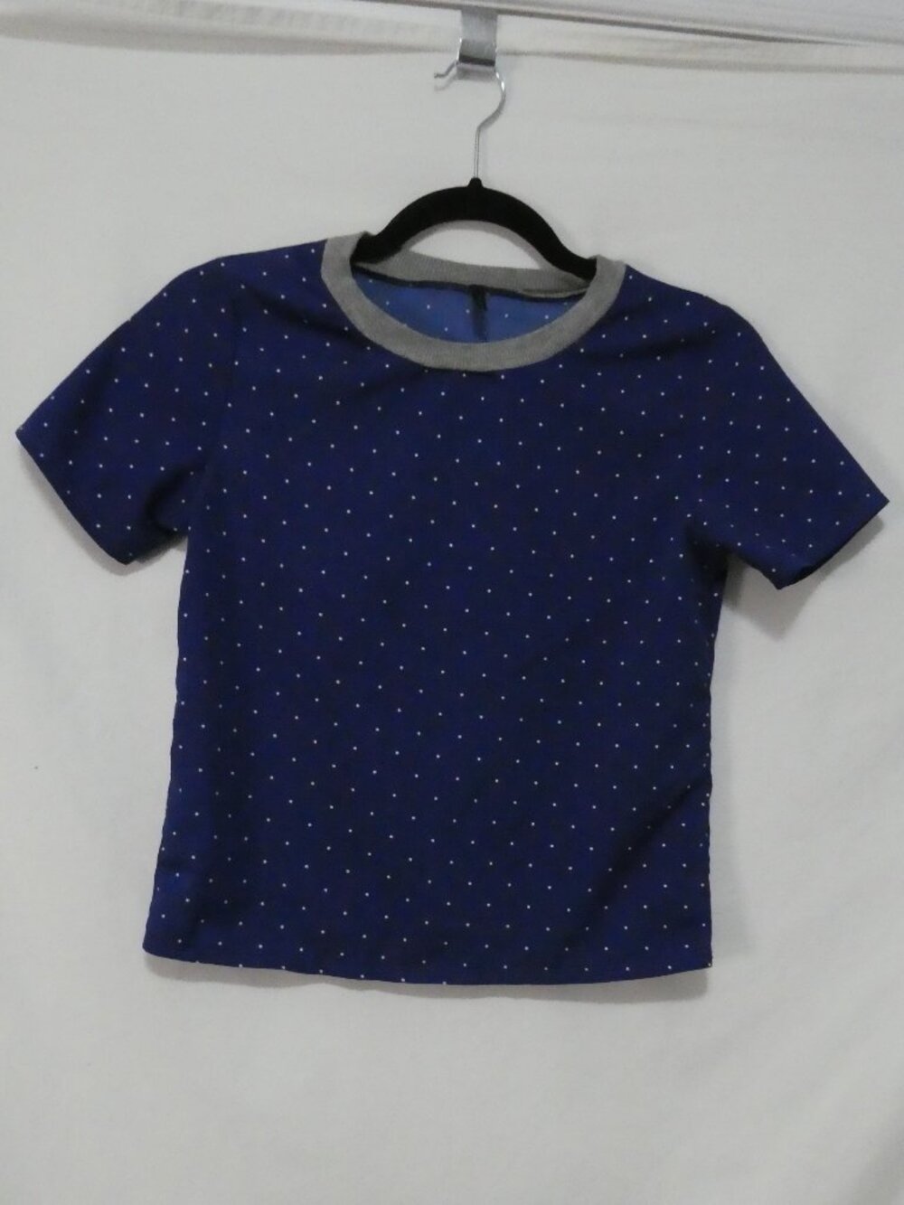 UNITED COLORS OF BENETTON Polka Dot Short Sleeve T-Shirt Crewneck Blue - P2P 16"